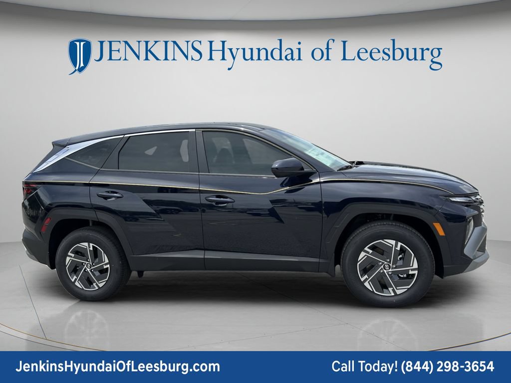 New 2026 Hyundai Tucson Blue SE AWD/4WD image 2