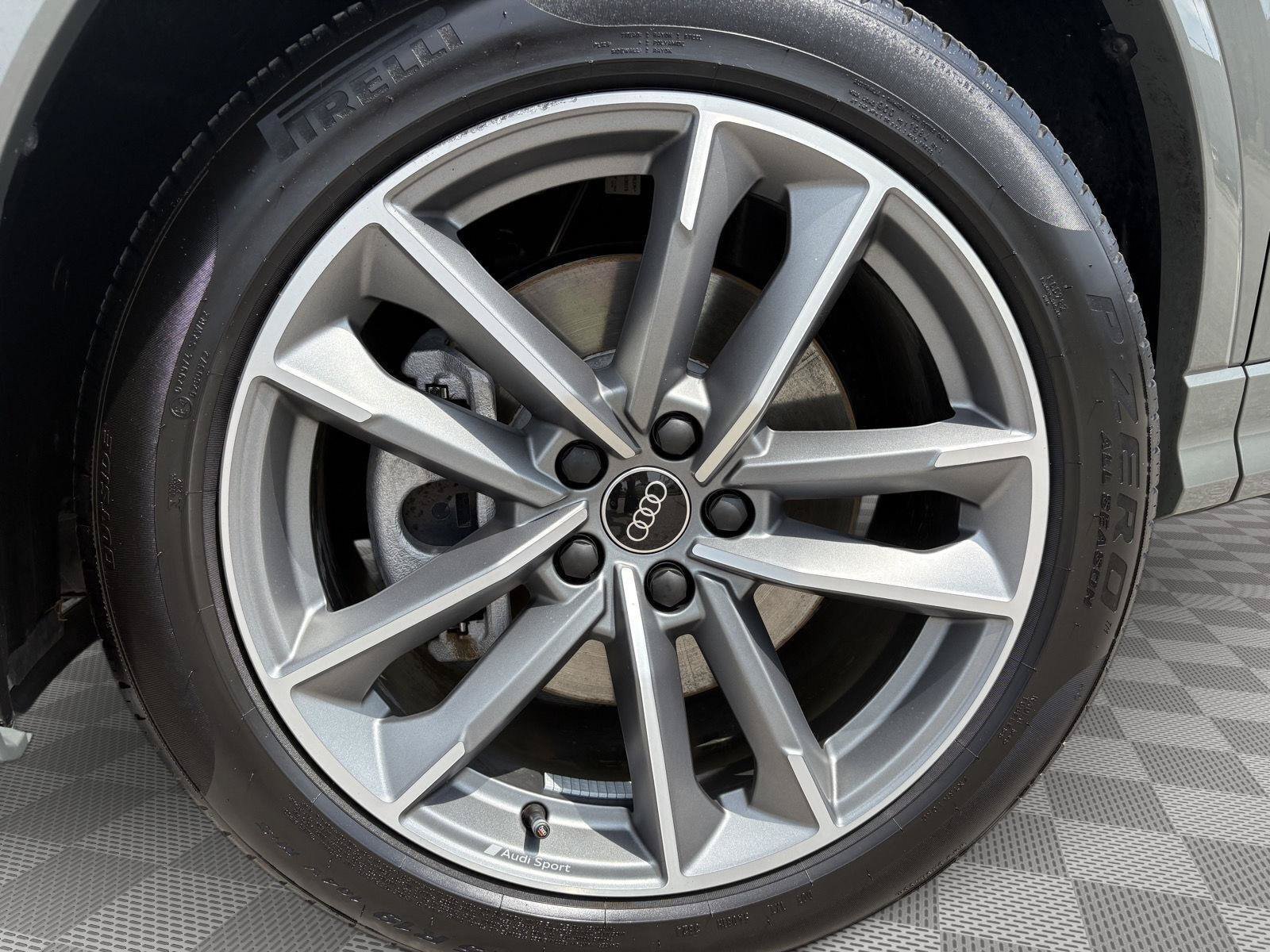 Certified 2025 Audi Q3 2.0T Premium AWD/4WD image 9