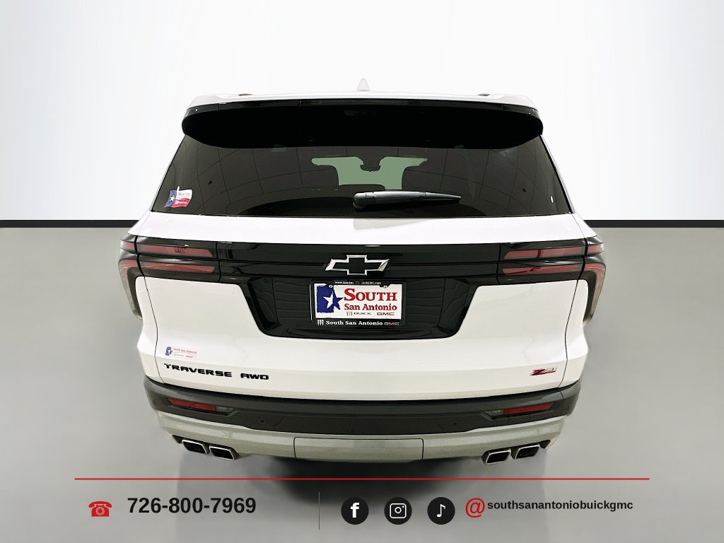 Used 2025 Chevrolet Traverse Z71 w/ Enhanced Driving Package AWD/4WD image 7