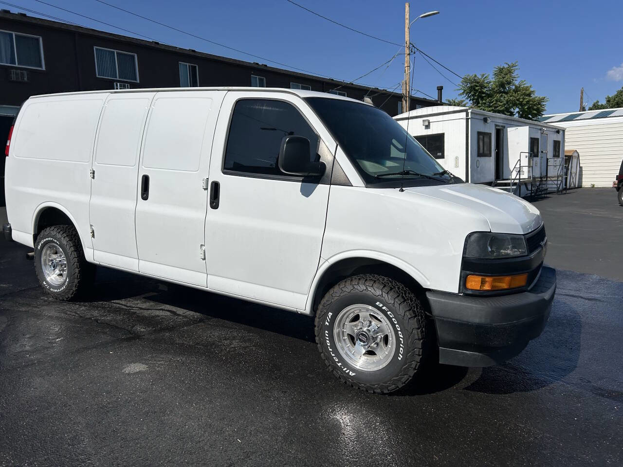 Used 2020 Chevrolet Express 2500 2500 3dr Cargo Van w/ Driver Convenience Package image 3