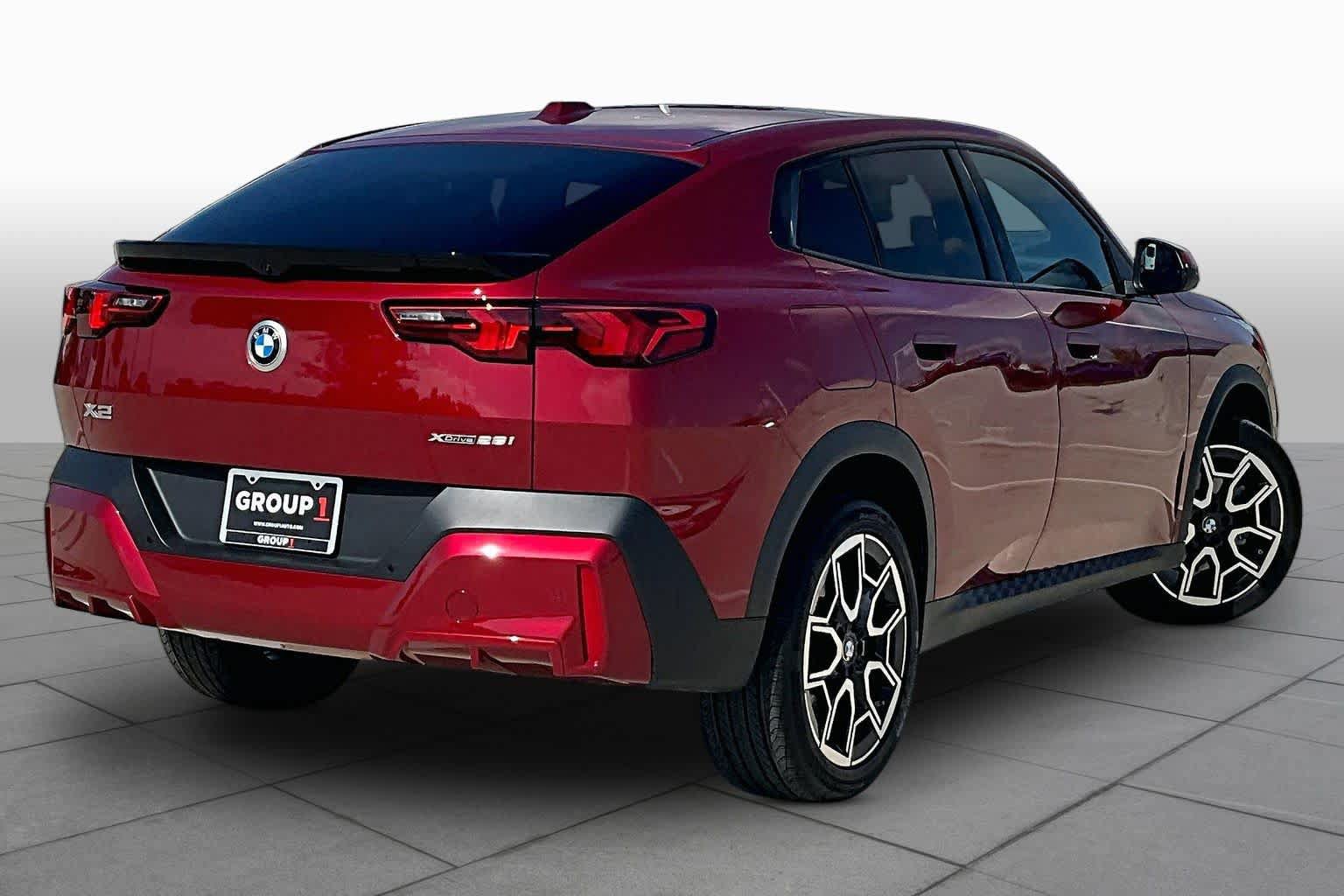 Used 2026 BMW X2 xDrive28i AWD/4WD image 12