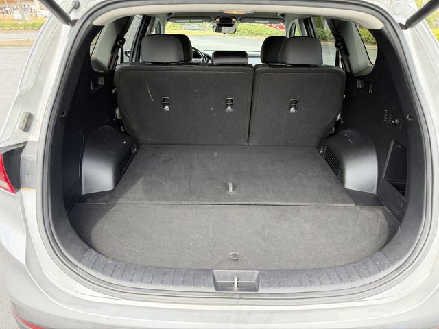 Used 2023 Hyundai Santa Fe SEL image 46