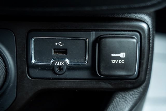 Used 2023 Jeep Renegade Trailhawk AWD/4WD image 24