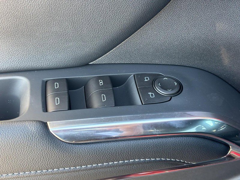 New 2026 Chevrolet Traverse LT w/ Driver Confidence Package image 11