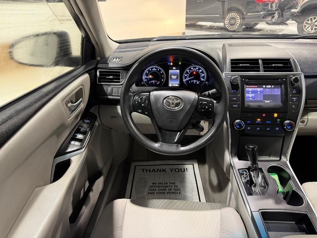 Used 2017 Toyota Camry LE FWD image 24