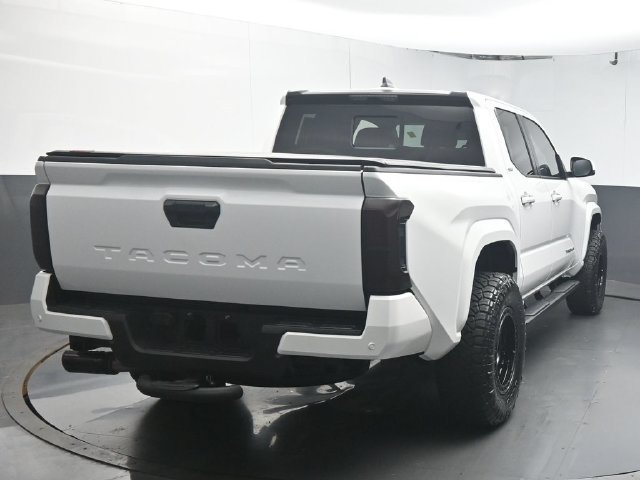 Used 2024 Toyota Tacoma SR5 w/ SR5 Upgrade Package RWD image 7