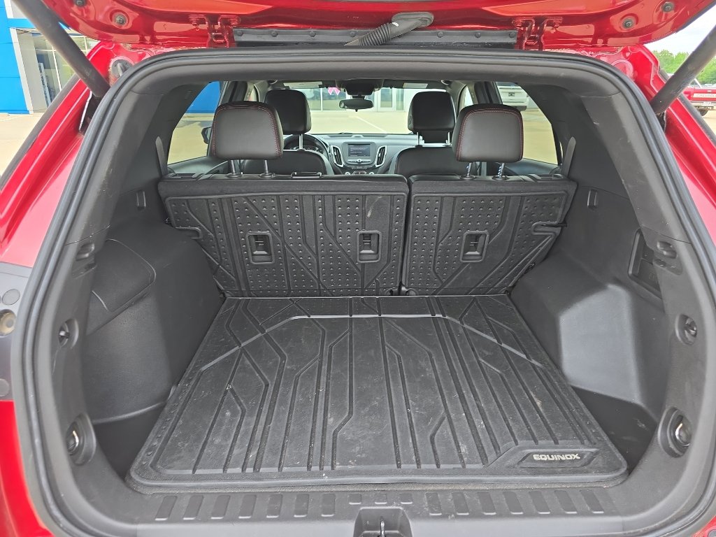 Used 2023 Chevrolet Equinox RS w/ LPO, Floor Liner Package FWD image 13