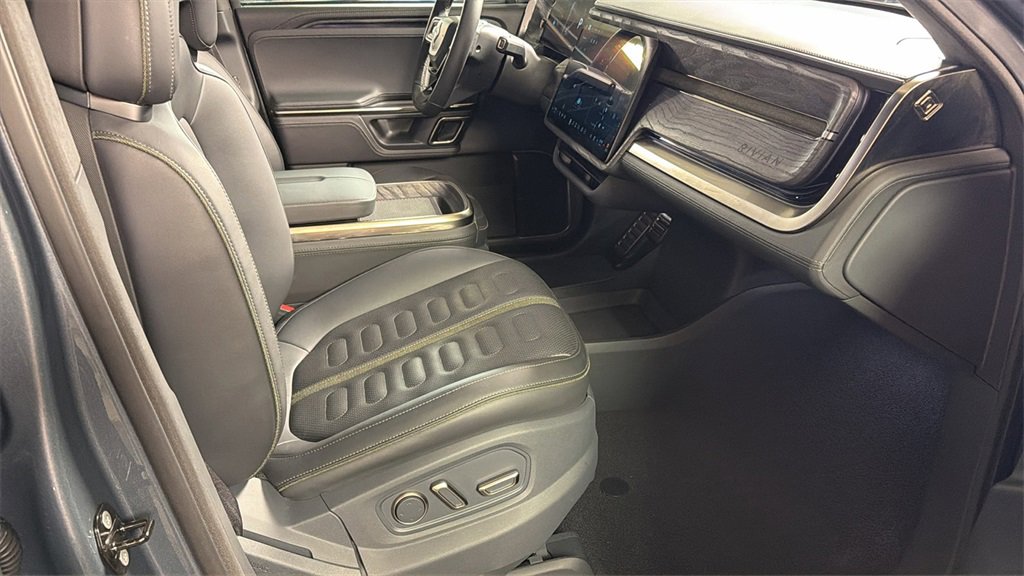 Used 2022 Rivian R1T Launch Edition image 9
