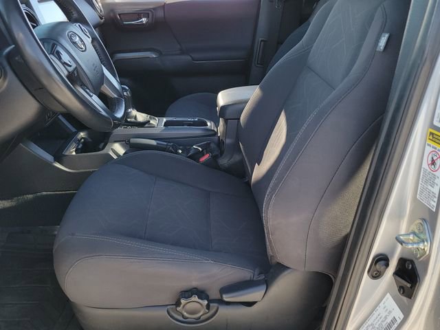 Used 2017 Toyota Tacoma TRD Off-Road w/ Premium & Technology Package image 6