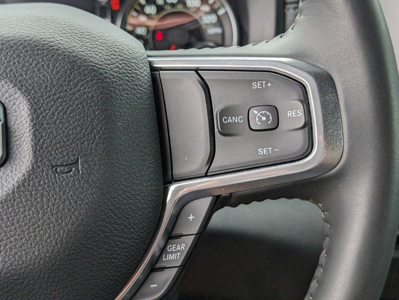 New 2023 RAM 1500 Laramie image 23