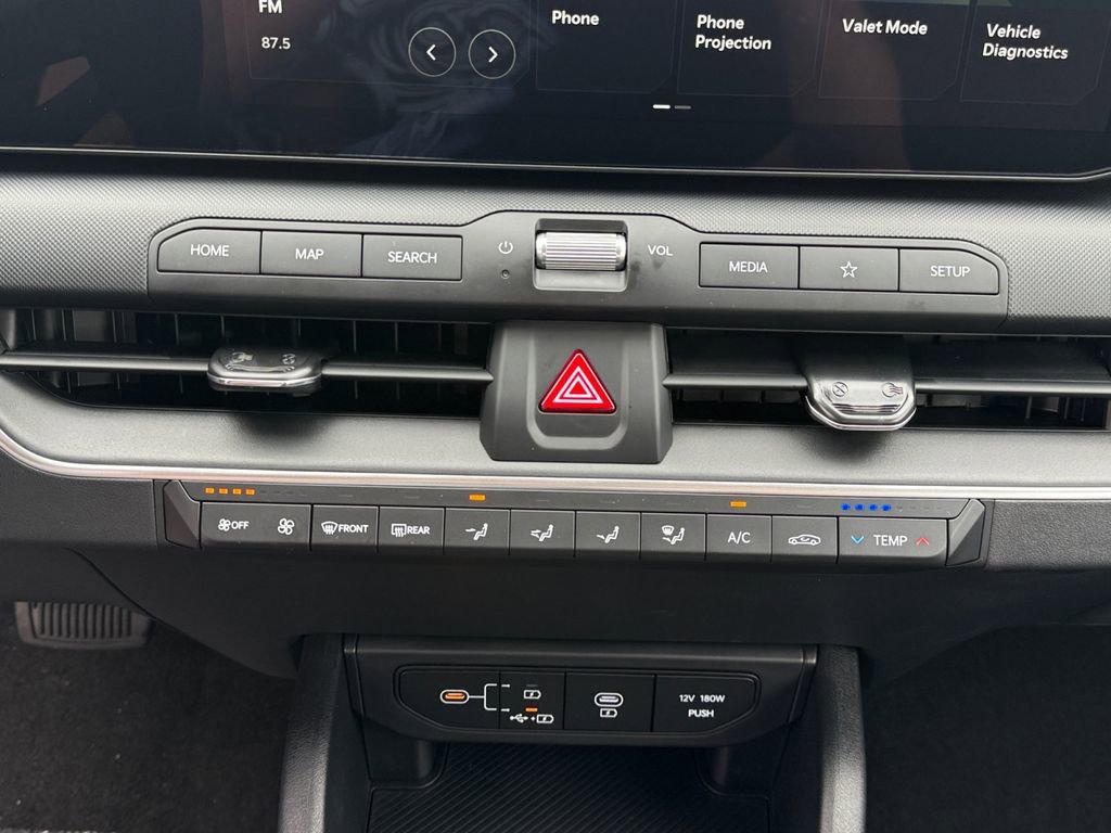 New 2025 Kia K4 LXS image 17