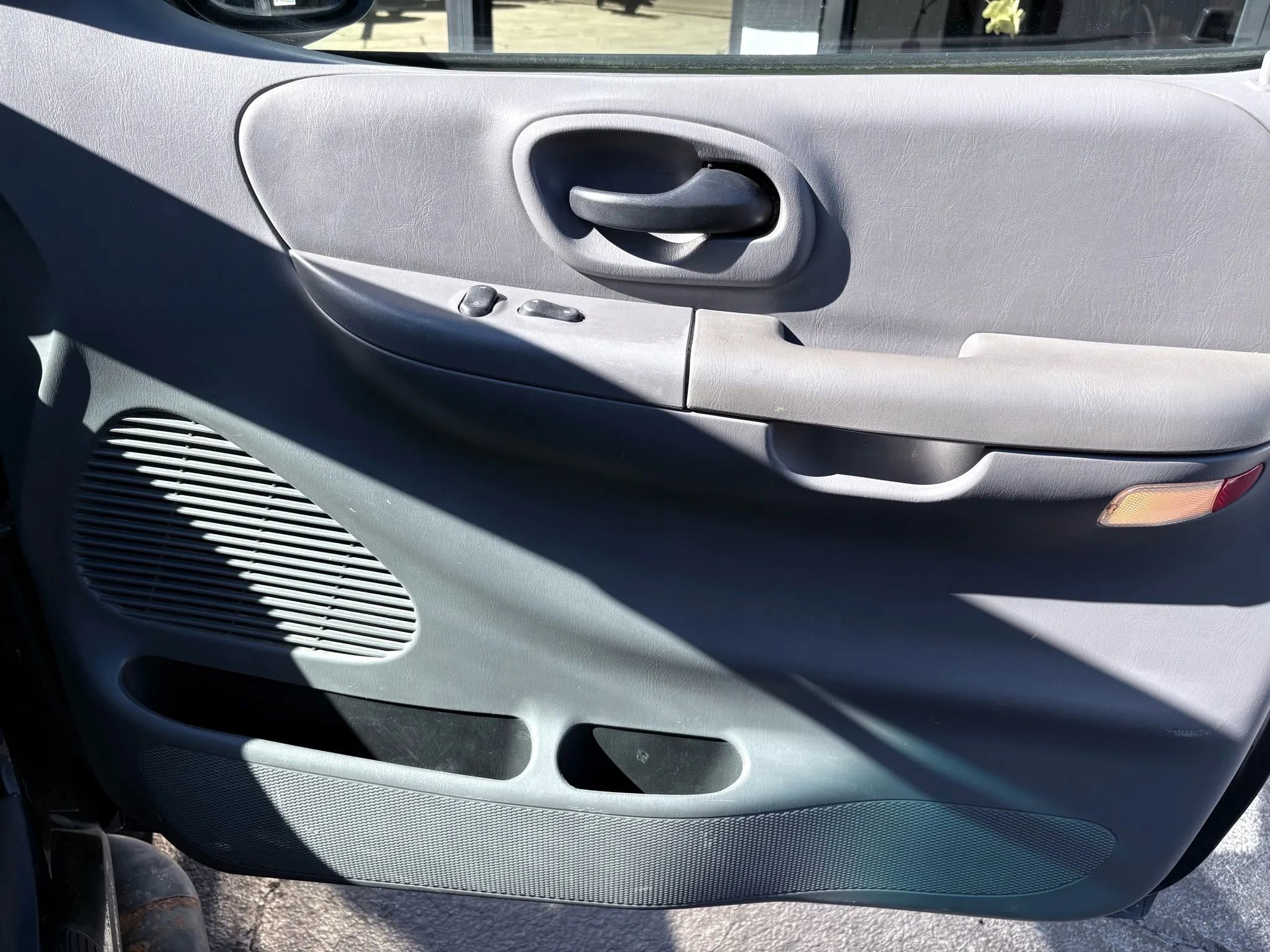 Used 1999 Ford F150 4x4 Regular Cab image 13