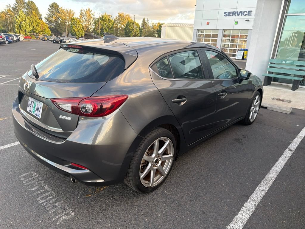Used 2017 MAZDA MAZDA3 Grand Touring w/ Premium Equipment Package FWD image 3