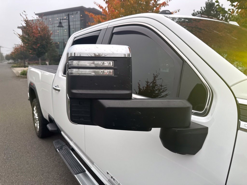 Used 2022 GMC Sierra 3500 Denali AWD/4WD image 4