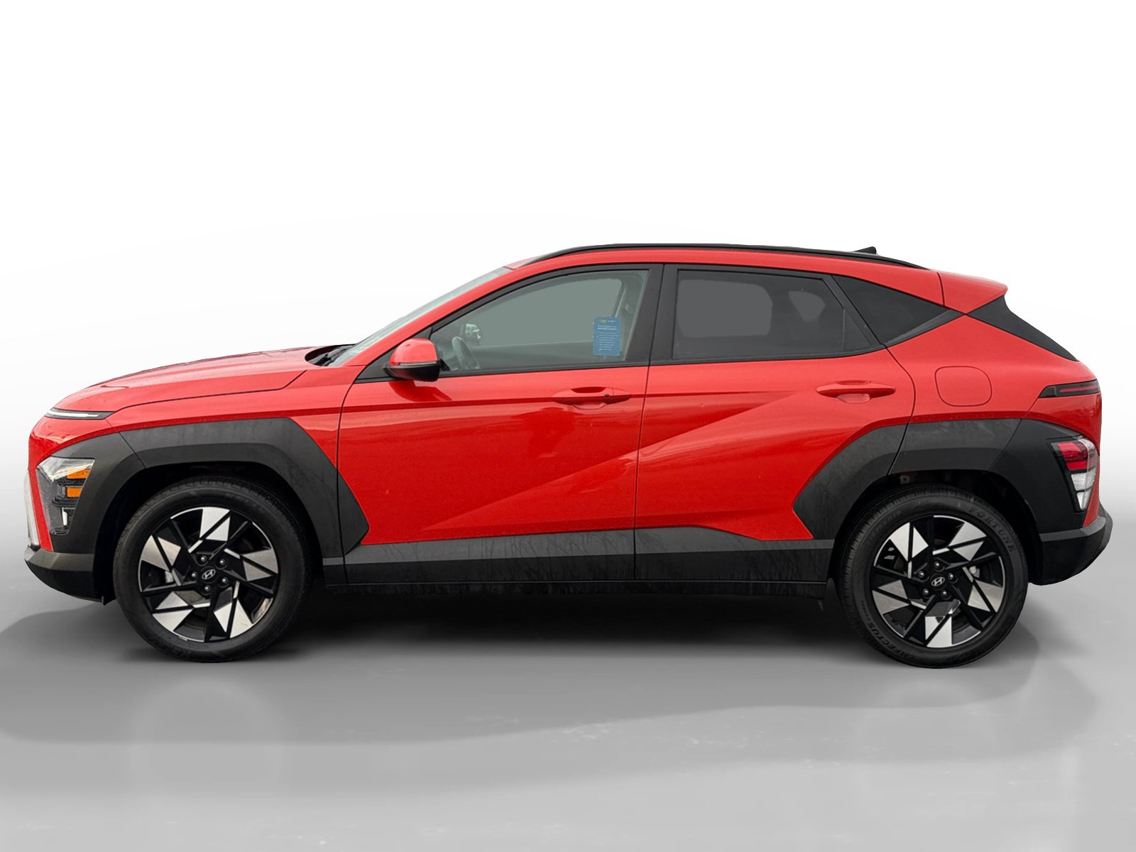 Used 2024 Hyundai Kona SEL FWD image 2