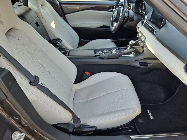 Used 2021 MAZDA MX-5 Miata RF Grand Touring image 24