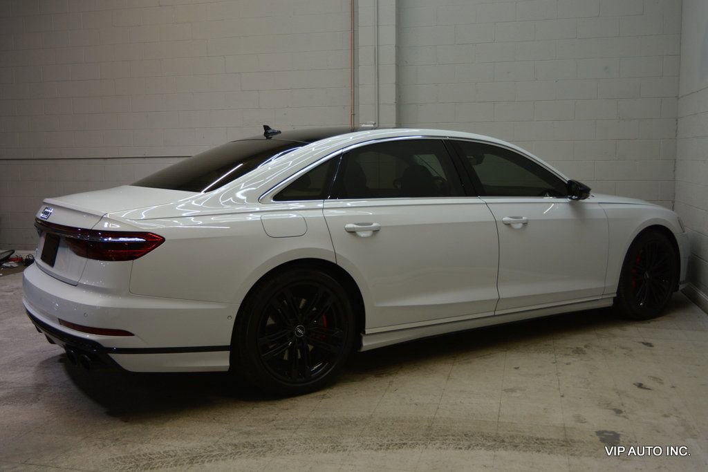Used 2020 Audi S8 L w/ S8 Executive Package image 31