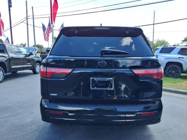 Used 2025 Toyota Sequoia Platinum AWD/4WD image 2