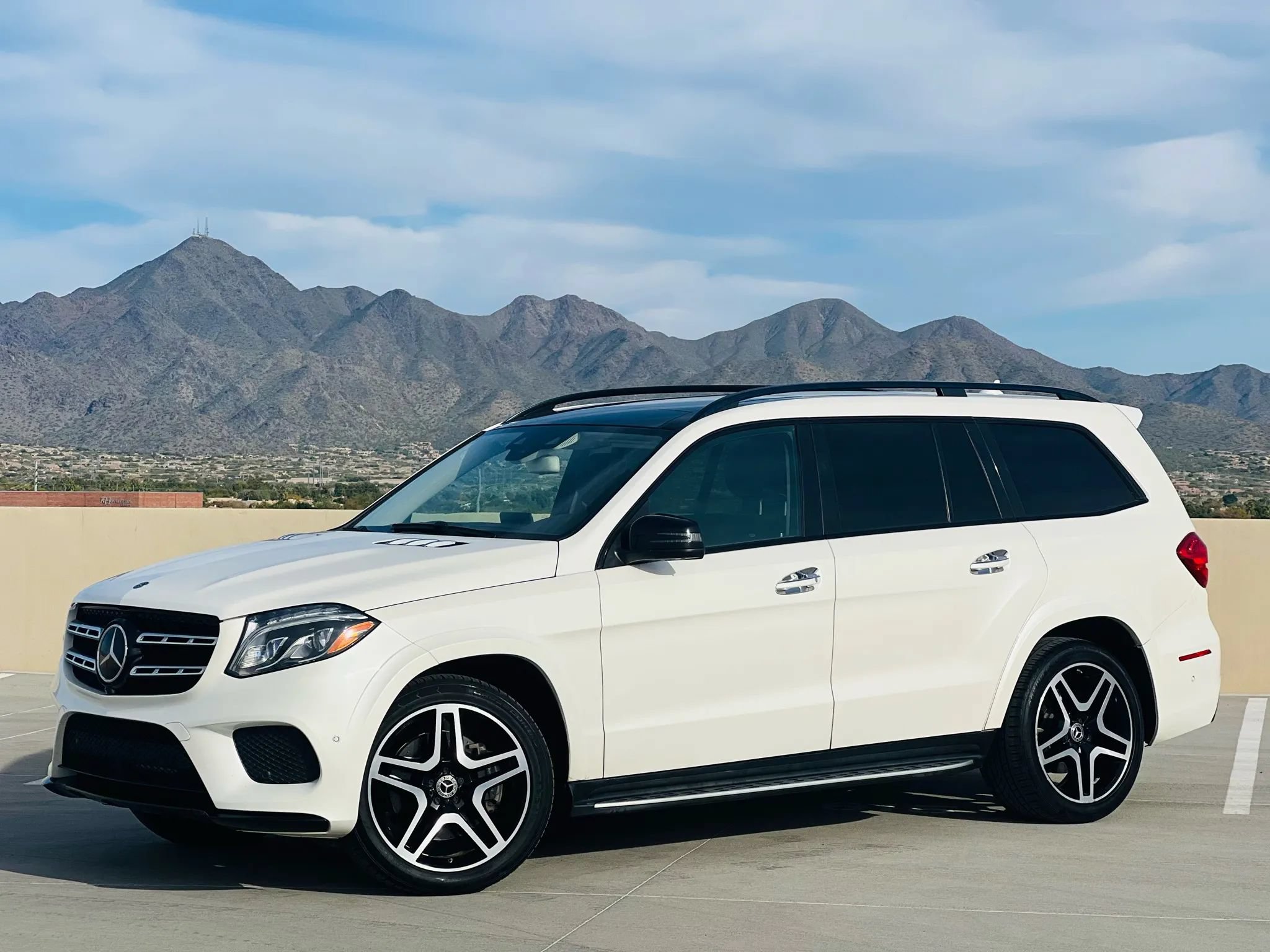 Used 2018 Mercedes-Benz GLS 550 4MATIC image 2