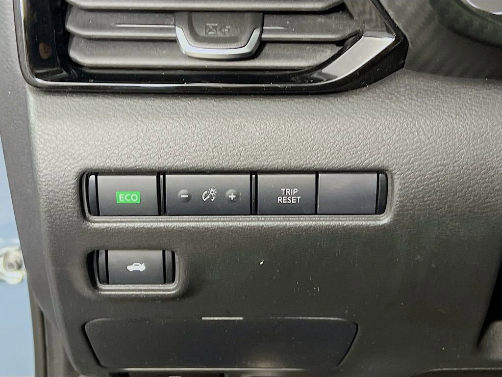 Used 2024 Nissan Sentra SV w/ Trunk Package image 9