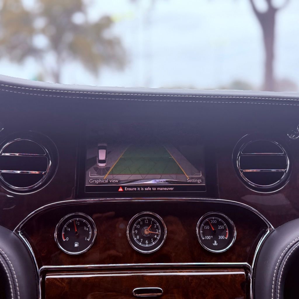 Used 2014 Bentley Mulsanne RWD image 12