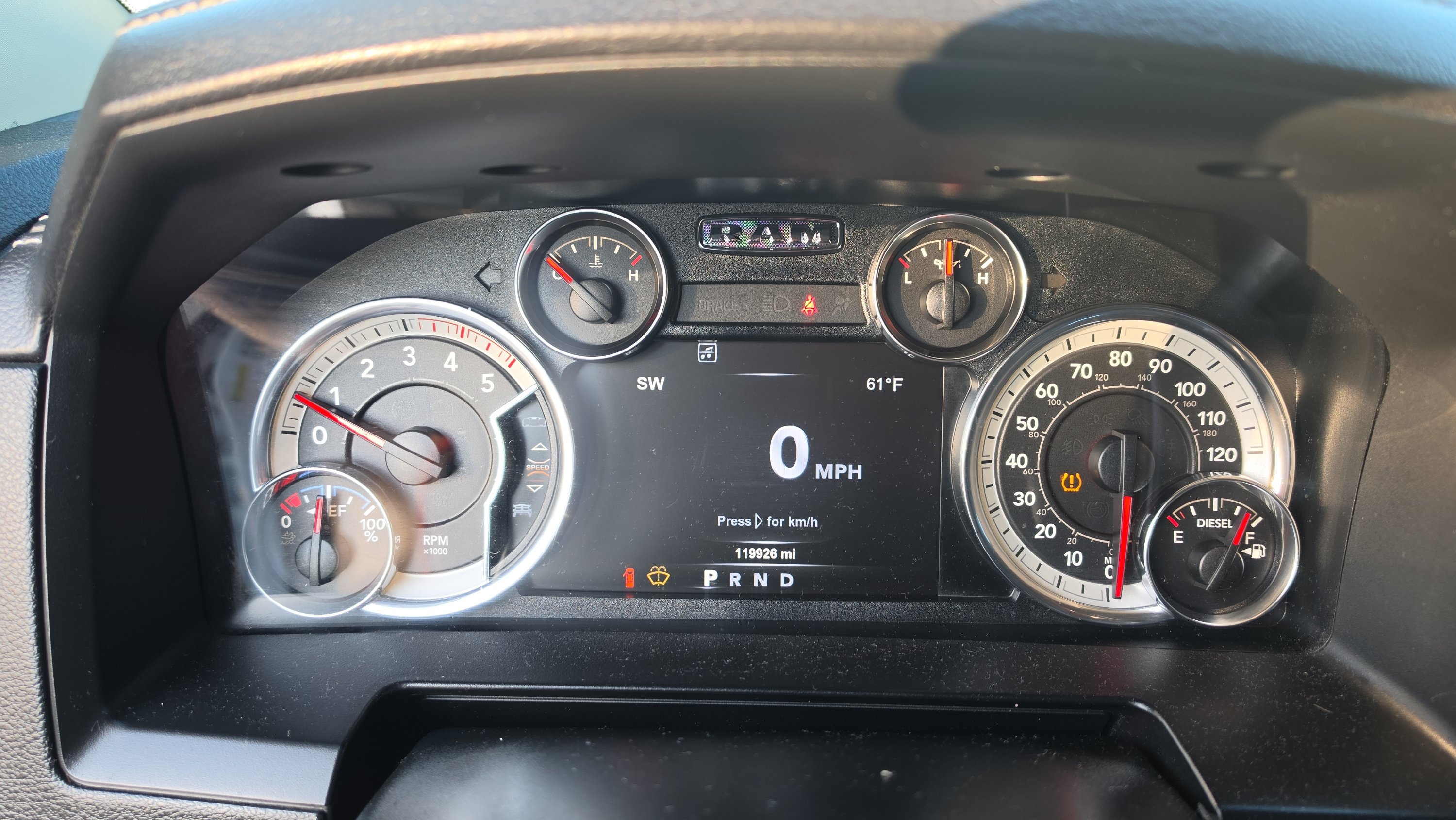 Used 2018 RAM 2500 Laramie w/ Convenience Group AWD/4WD image 16