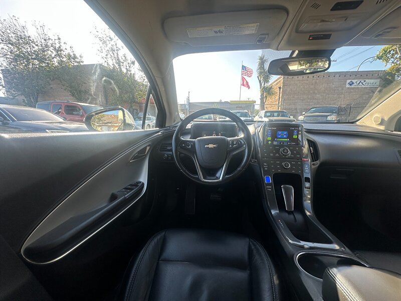 Used 2012 Chevrolet Volt Premium w/ Premium Trim Package FWD image 15