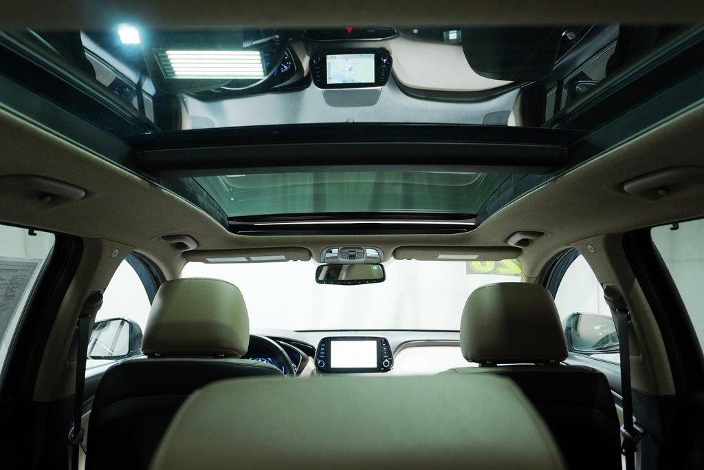 Used 2020 Hyundai Santa Fe Limited image 8