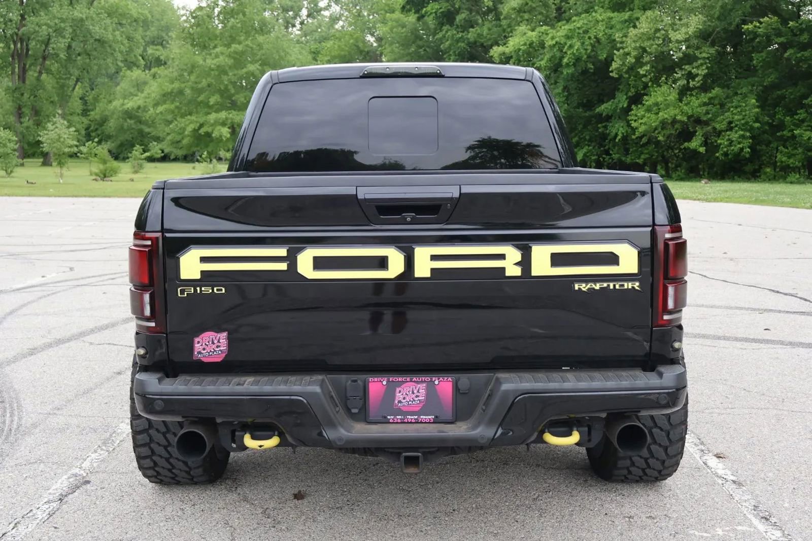 Used 2017 Ford F150 Raptor w/ Equipment Group 802A Luxury AWD/4WD image 9