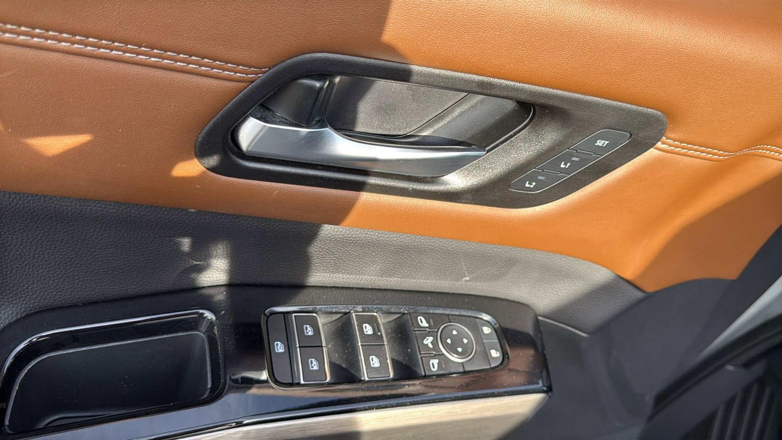 Certified 2023 Nissan Pathfinder Platinum AWD/4WD image 7