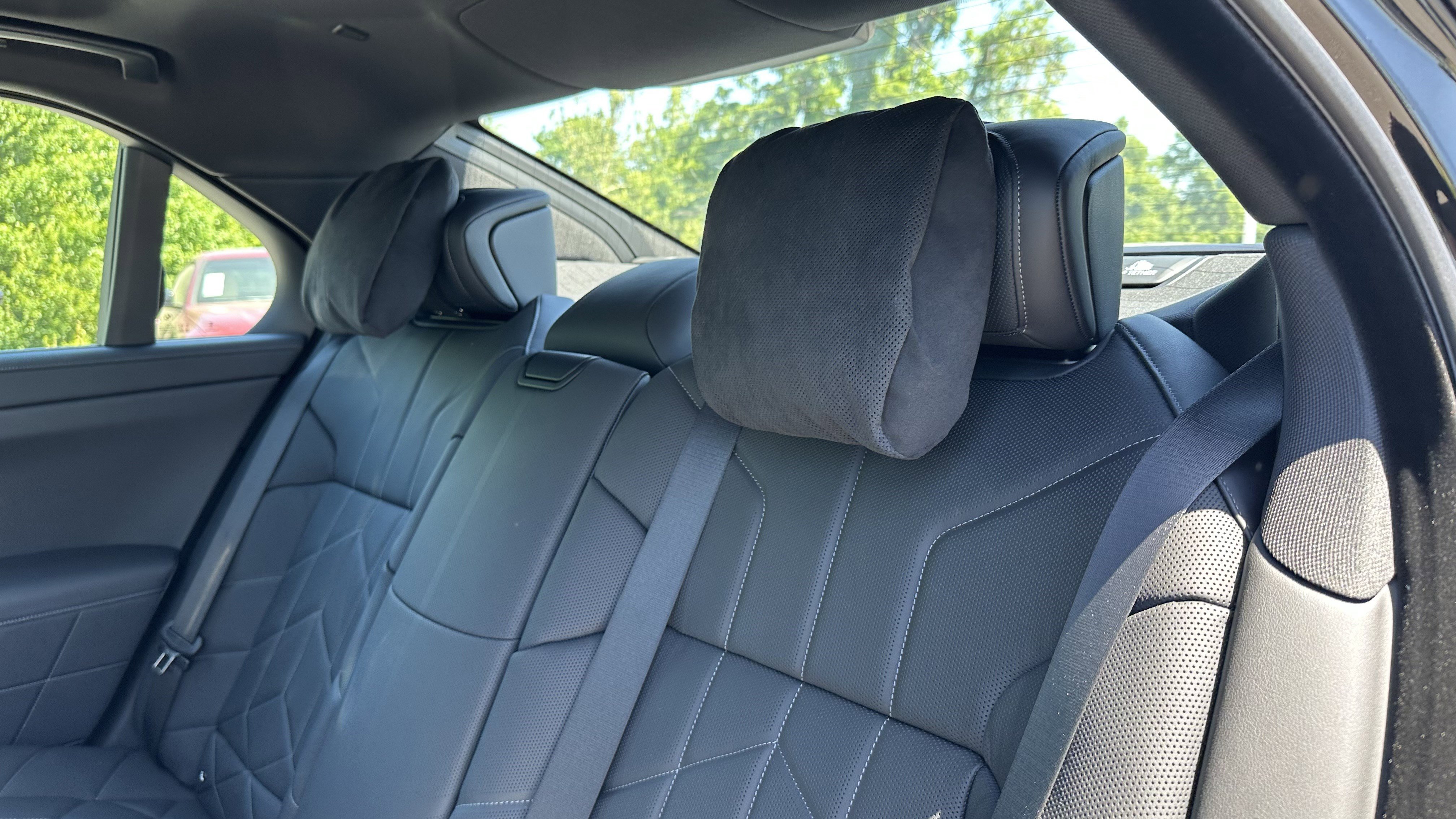 Used 2025 BMW i7 xDrive60 w/ M Sport Package RWD image 30