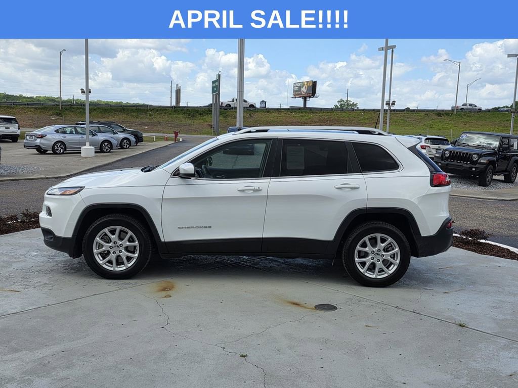 Used 2018 Jeep Cherokee Latitude Plus w/ Comfort/Convenience Group image 6