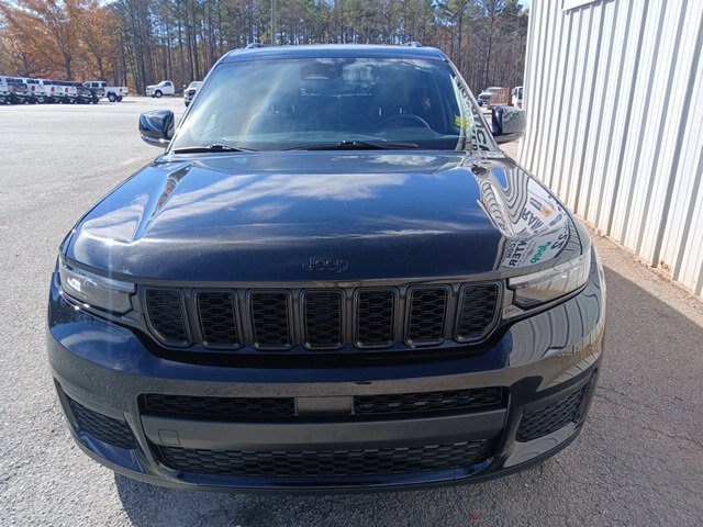 Used 2023 Jeep Grand Cherokee L Laredo image 8
