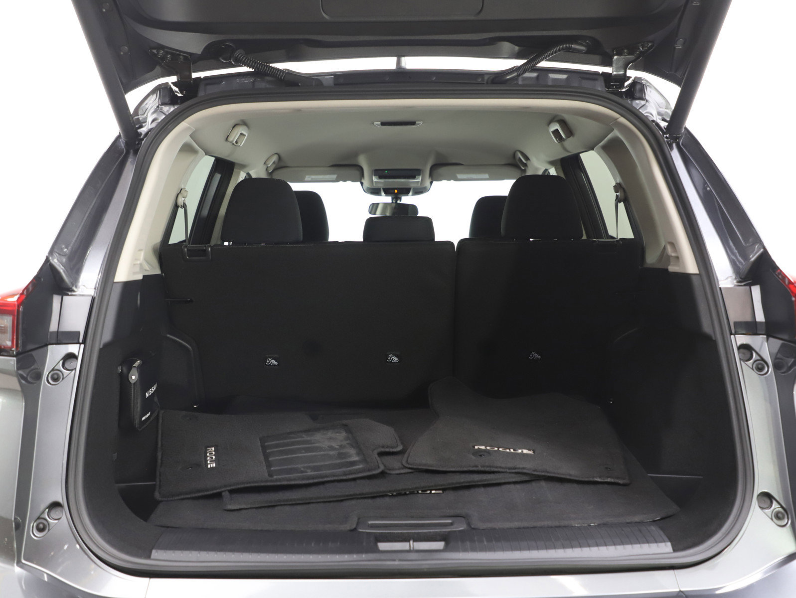 Used 2026 Nissan Rogue SV image 16