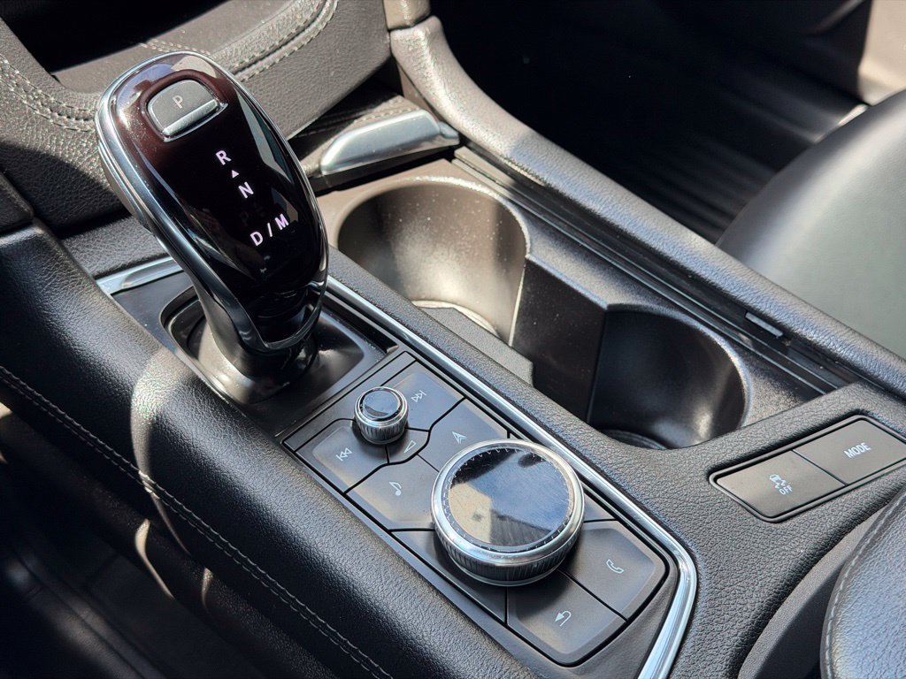 Used 2024 Cadillac XT6 Sport AWD/4WD image 16