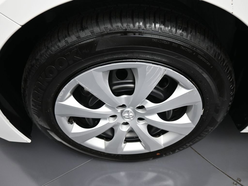 Certified 2025 Toyota Corolla LE image 14