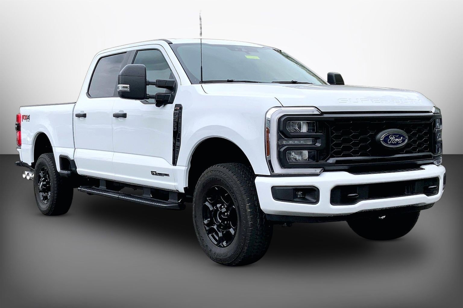 Used 2024 Ford F250 XL w/ STX Appearance Package AWD/4WD image 3