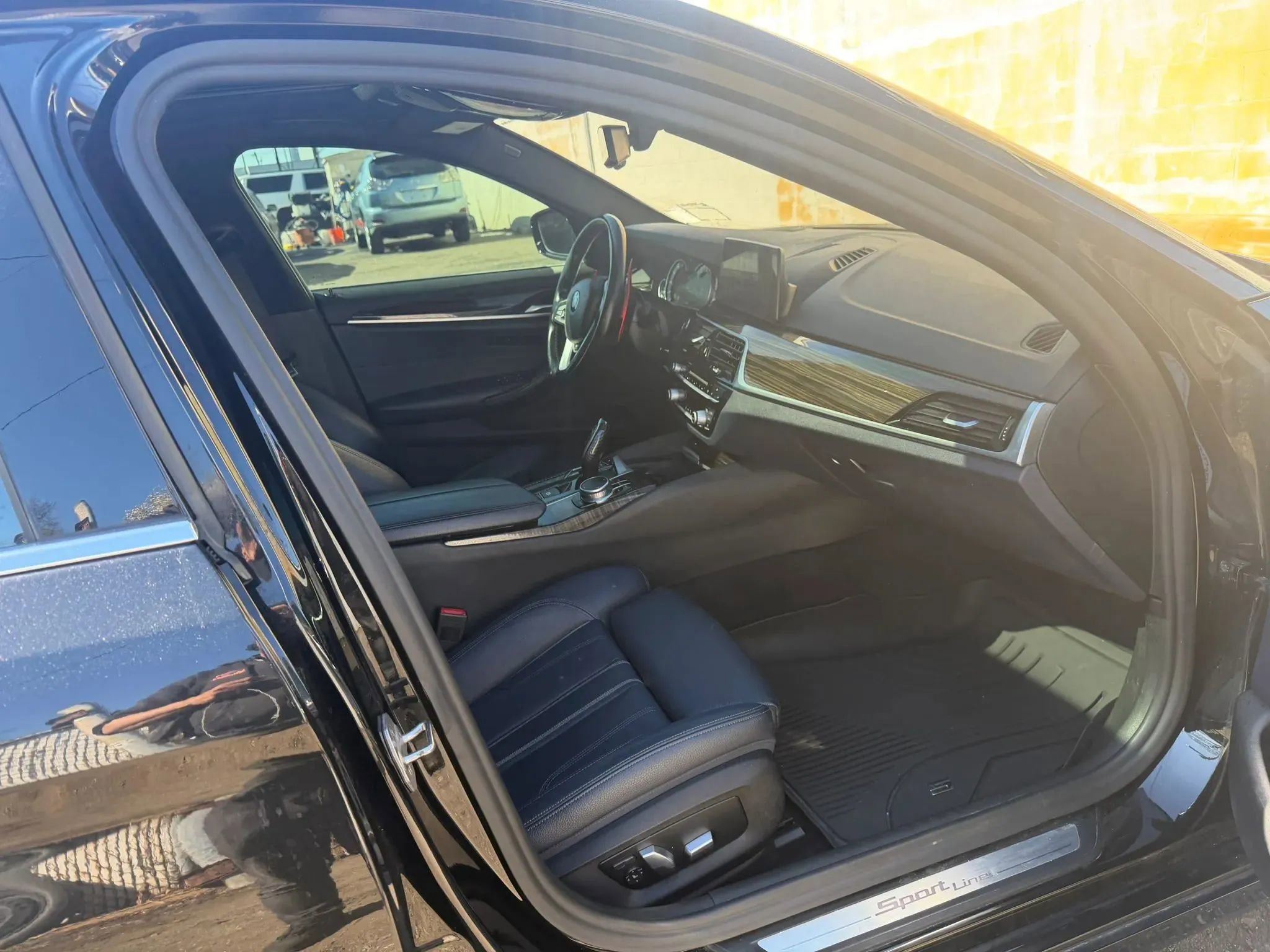 Used 2019 BMW 530i xDrive w/ Premium Package AWD/4WD image 26