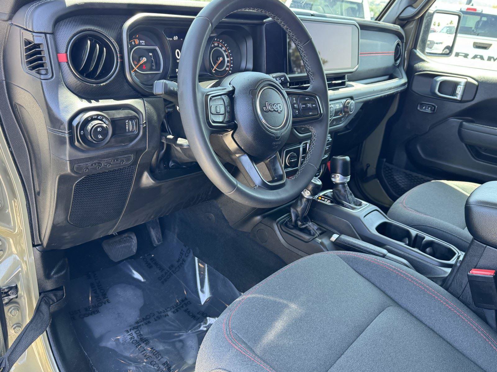 Certified 2026 Jeep Gladiator Rubicon AWD/4WD image 17