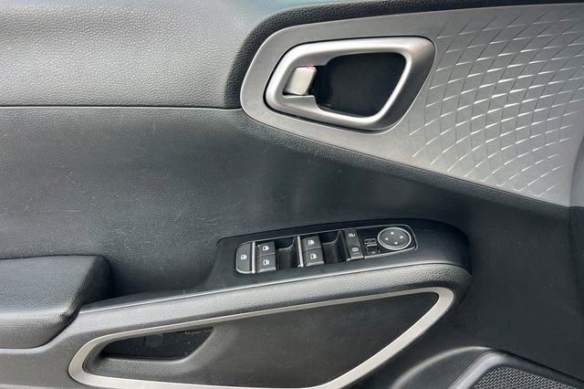Used 2023 Kia Soul LX w/ Option Group 015 image 13