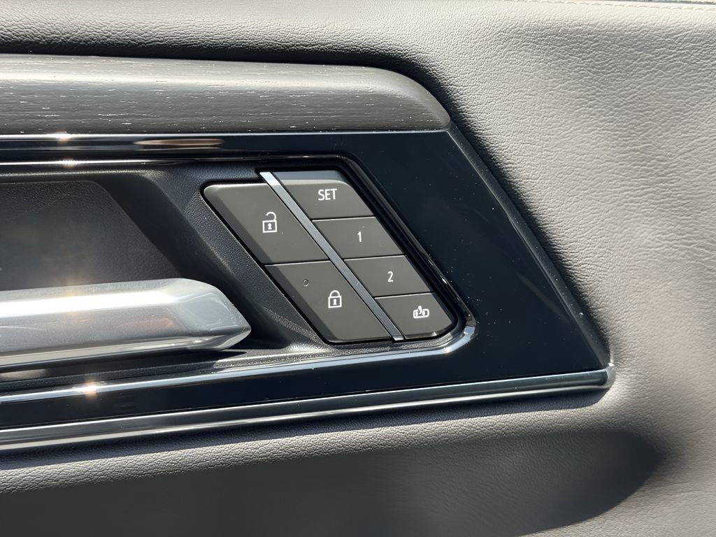 New 2026 GMC Yukon Denali w/ Sun & Power Step Package RWD image 12