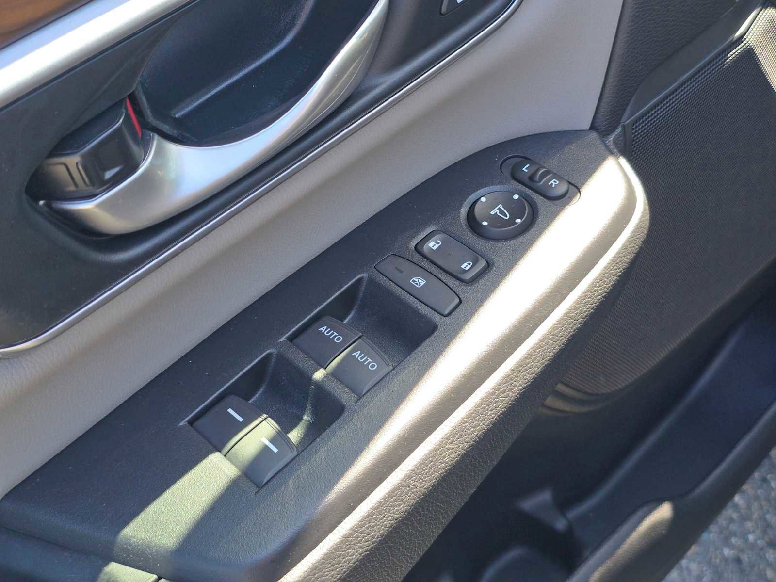Used 2019 Honda CR-V EX-L image 24