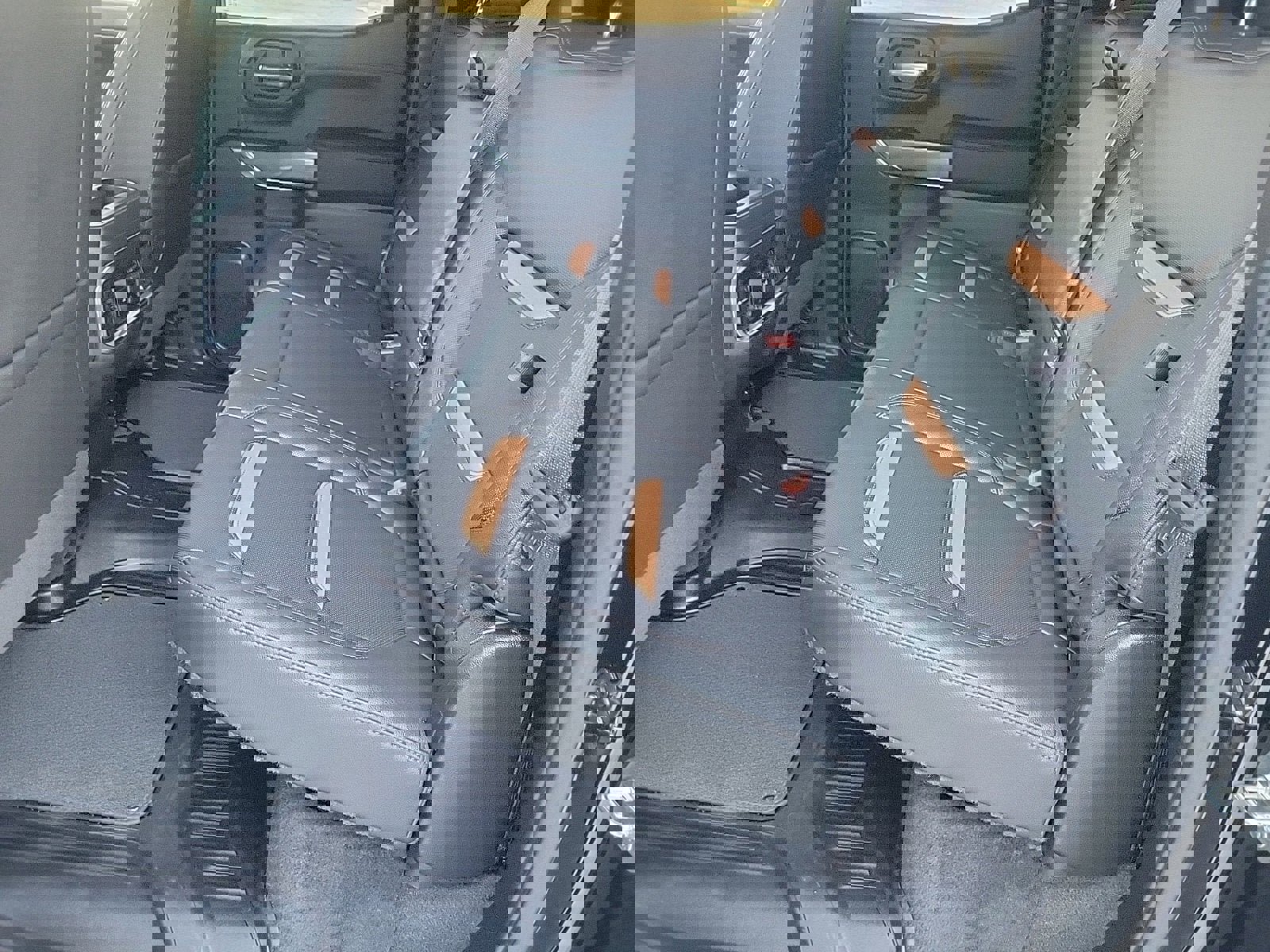 Used 2022 GMC Sierra 1500 AT4 w/ AT4 Premium Package image 16