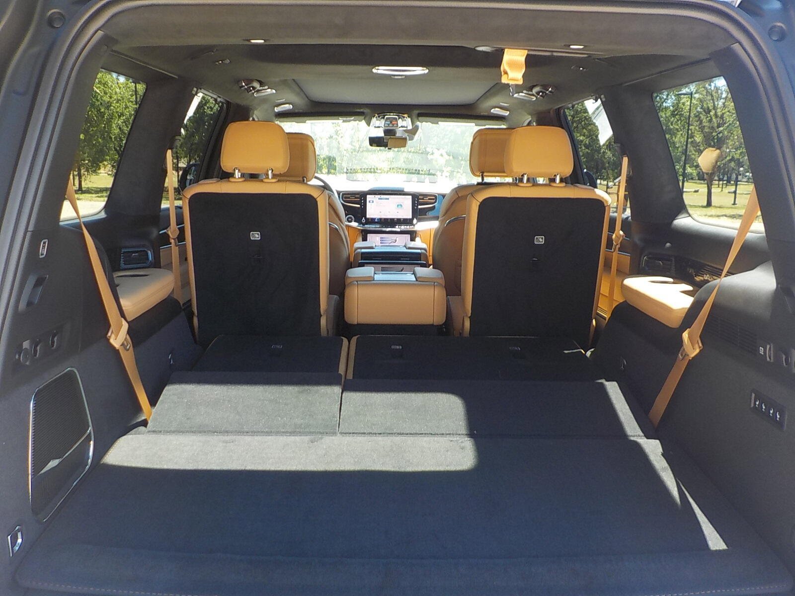 New 2026 Jeep Grand Wagoneer Summit AWD/4WD image 19