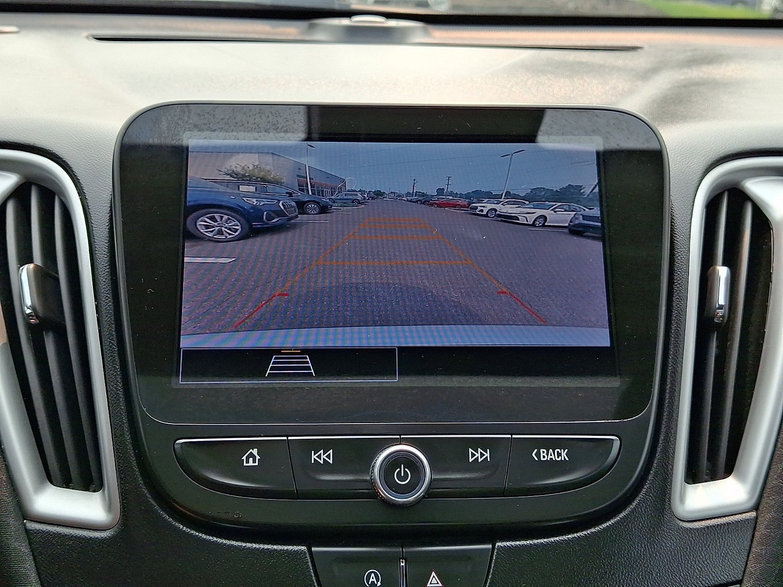 Used 2024 Chevrolet Malibu LT FWD image 18