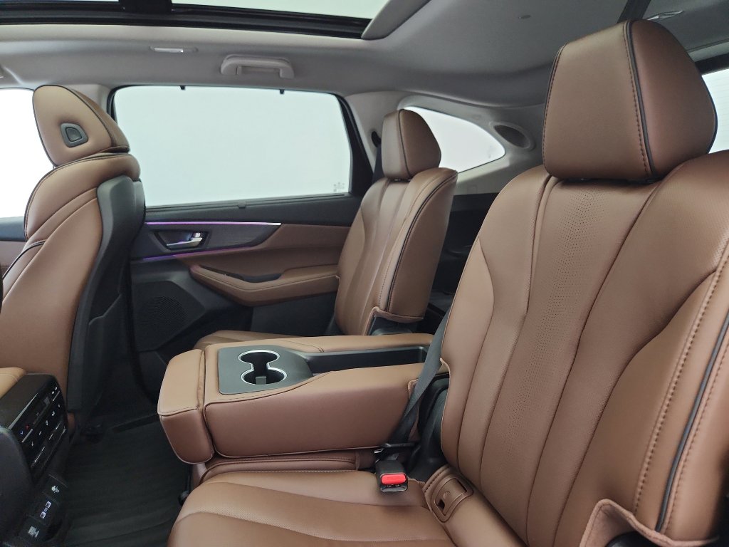 Certified 2024 Acura MDX SH-AWD w/ Advance Package image 33