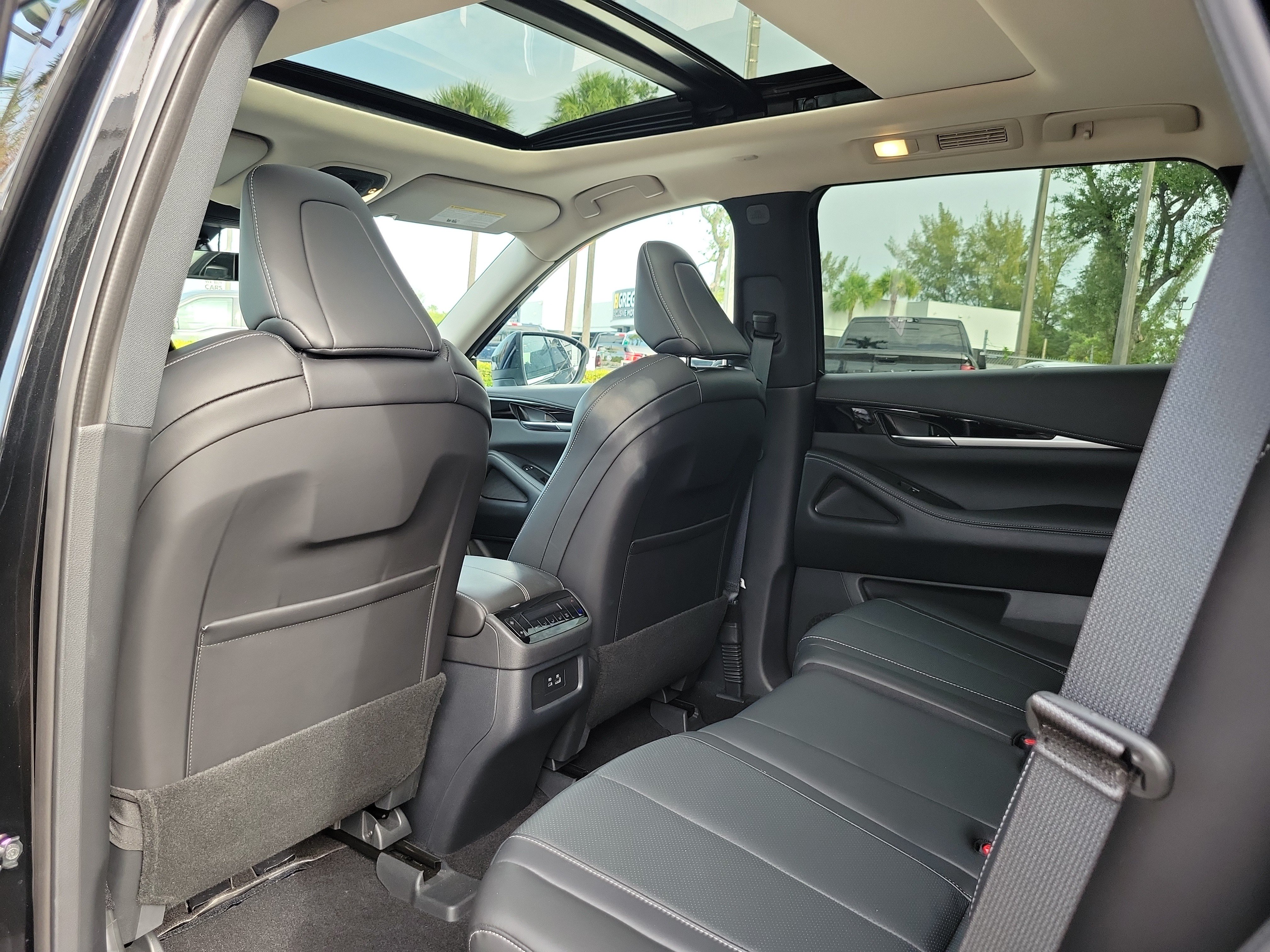 Used 2025 INFINITI QX60 Pure AWD/4WD image 15