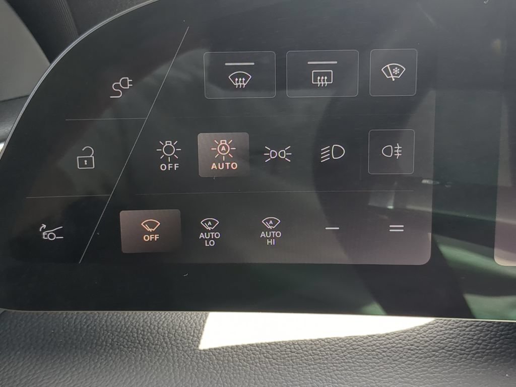 Used 2024 Lucid Air Touring AWD/4WD image 28