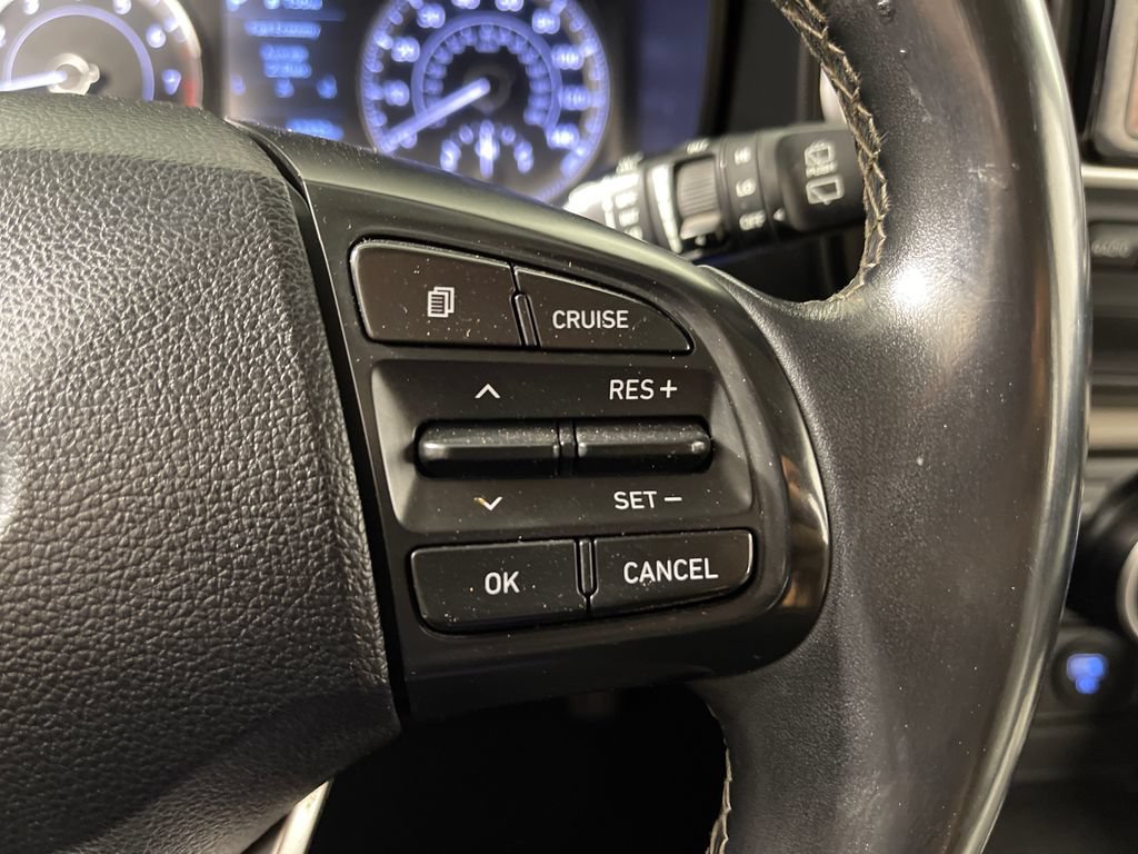 Used 2021 Hyundai Venue SEL w/ Premium Package FWD image 29