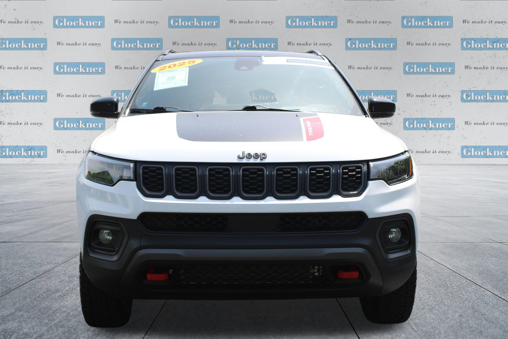 Used 2025 Jeep Compass Trailhawk AWD/4WD image 3